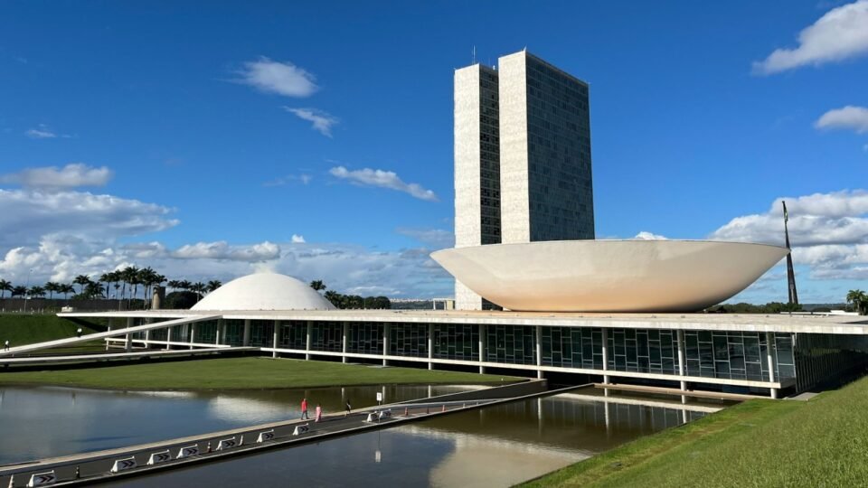 PEC da Blindagem expõe disputa direta entre Congresso e STF 2 PEC da Blindagem expõe disputa direta entre Congresso e STF - Imagem do artigo