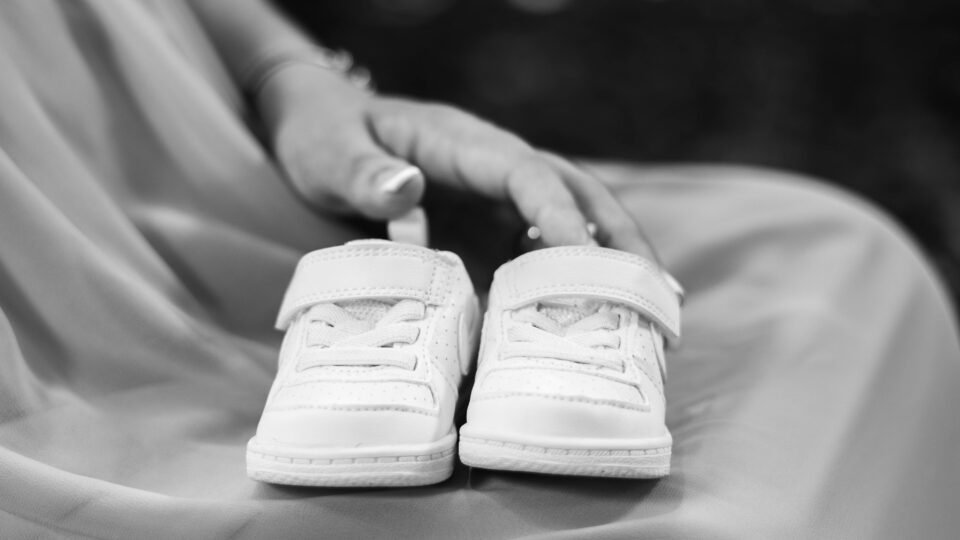 Nova lei garante funeral digno a bebês natimortos e apoio a pais enlutados 2 Nova lei garante funeral digno a bebês natimortos e apoio a pais enlutados - Imagem do artigo