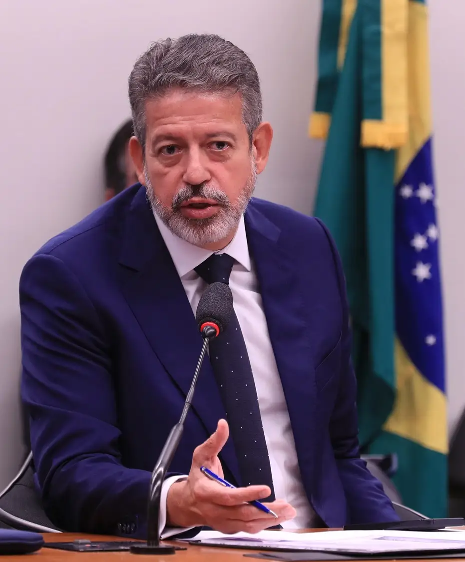 IR: Lira indica que plenário decidirá eventual exceção à alíquota mínima de 10% 2 IR: Lira indica que plenário decidirá eventual exceção à alíquota mínima de 10% - Imagem do artigo