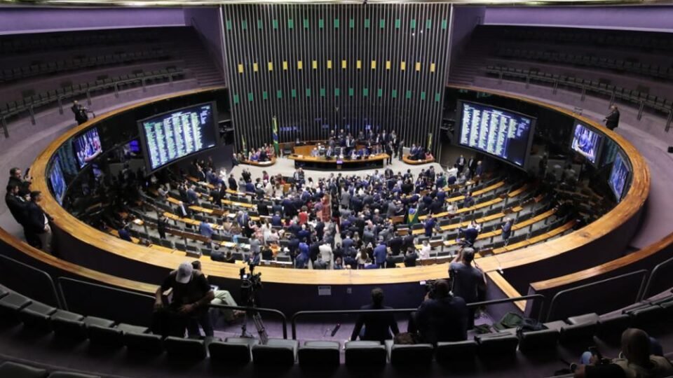 STF confirma 513 vagas e adia redistribuição da Câmara para 2030 2 STF confirma 513 vagas e adia redistribuição da Câmara para 2030 - Imagem do artigo