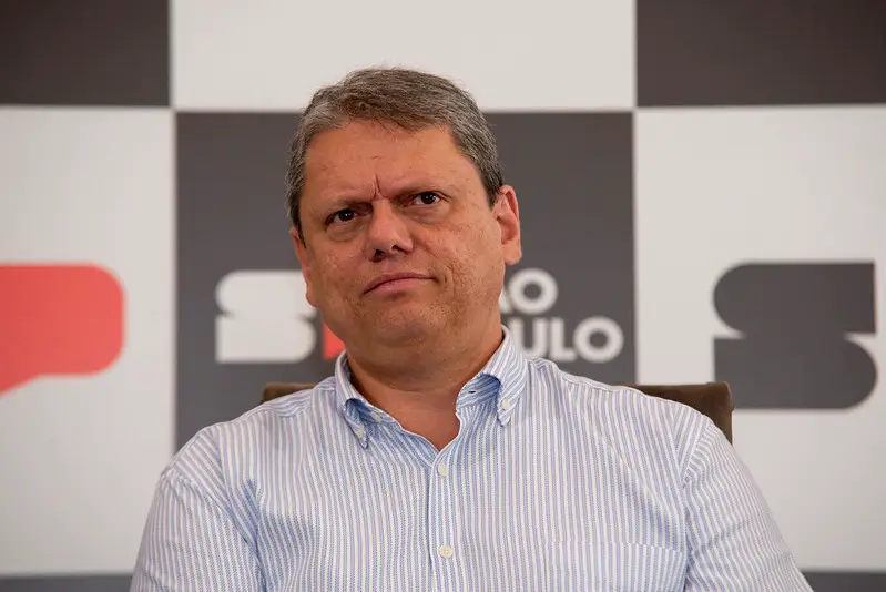 Tarcísio desafia Lula, reivindica túnel Santos-Guarujá e foca na reeleição 2 Tarcísio desafia Lula, reivindica túnel Santos-Guarujá e foca na reeleição - Imagem do artigo