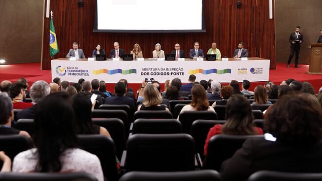TSE libera código-fonte das urnas e abre fiscalização para eleição de 2026 2 TSE libera código-fonte das urnas e abre fiscalização para eleição de 2026 - Imagem do artigo