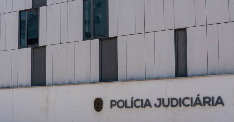 MP denuncia homem por 19 crimes de abuso sexual contra neta de companheira 2 MP denuncia homem por 19 crimes de abuso sexual contra neta de companheira - Imagem do artigo