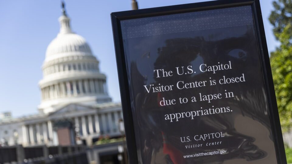 Shutdown nos EUA agrava pressão sobre dívida de US$ 37 trilhões 2 Shutdown nos EUA agrava pressão sobre dívida de US$ 37 trilhões - Imagem do artigo