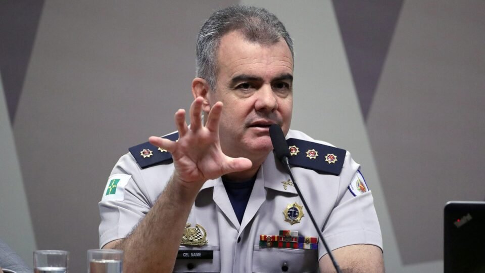 OAB adia registro de coronel aprovado no exame alegando “complexidade” do caso 8/1 2 OAB adia registro de coronel aprovado no exame alegando “complexidade” do caso 8/1 - Imagem do artigo