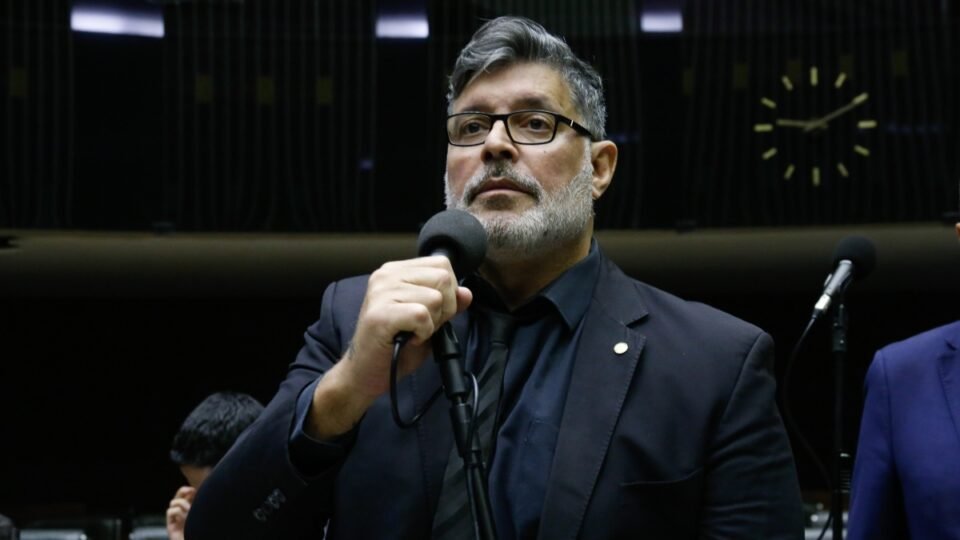 Câmara de Cotia cassa mandato de Alexandre Frota após condenação por post contra Jean Wyllys 2 Câmara de Cotia cassa mandato de Alexandre Frota após condenação por post contra Jean Wyllys - Imagem do artigo