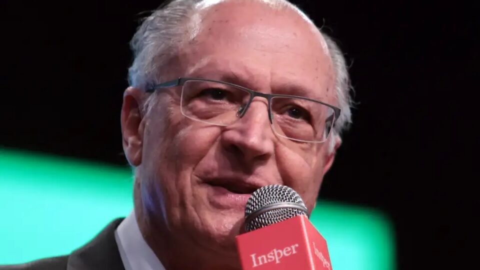 Alckmin aponta corte de tarifas dos EUA após diálogo direto entre Lula e Trump 2 Alckmin aponta corte de tarifas dos EUA após diálogo direto entre Lula e Trump - Imagem do artigo
