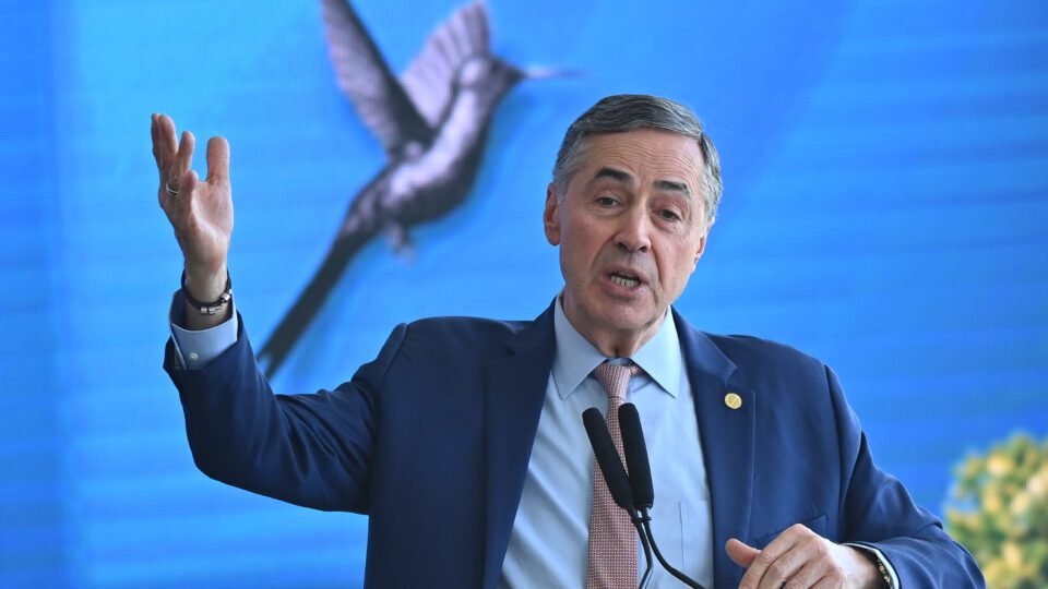 Barroso passa 70 dias fora do Brasil como presidente do STF e mantém gastos sob sigilo 2 Barroso passa 70 dias fora do Brasil como presidente do STF e mantém gastos sob sigilo - Imagem do artigo