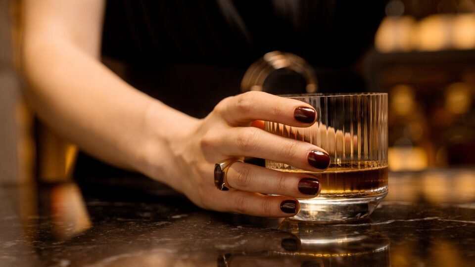 Governo convoca indústria de bebidas e promete reação imediata contra crise do metanol 2 Governo convoca indústria de bebidas e promete reação imediata contra crise do metanol - Imagem do artigo