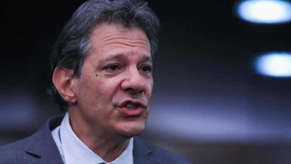 Haddad estuda tarifa zero e pode levar proposta às urnas de 2026 2 Haddad estuda tarifa zero e pode levar proposta às urnas de 2026 - Imagem do artigo