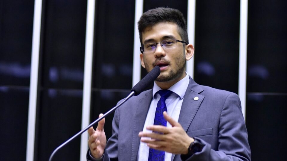 Kataguiri apresenta PEC que libera armas nucleares para reforçar soberania brasileira 2 Kataguiri apresenta PEC que libera armas nucleares para reforçar soberania brasileira - Imagem do artigo