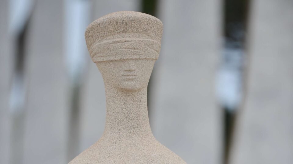 Reforma administrativa corta penduricalhos e enfrenta reação de juízes 2 Reforma administrativa corta penduricalhos e enfrenta reação de juízes - Imagem do artigo