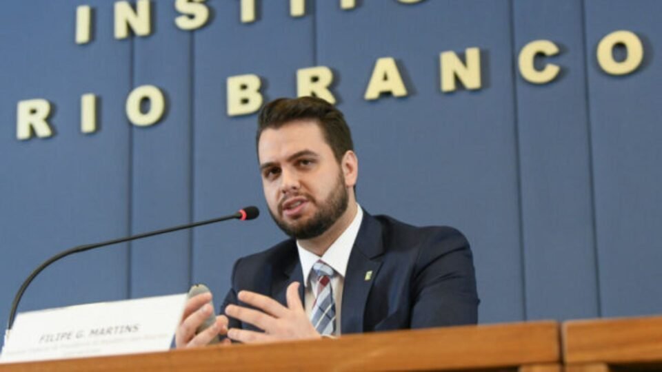 Moraes destitui defesa de Filipe Martins e volta atrás após reação jurídica 2 Moraes destitui defesa de Filipe Martins e volta atrás após reação jurídica - Imagem do artigo