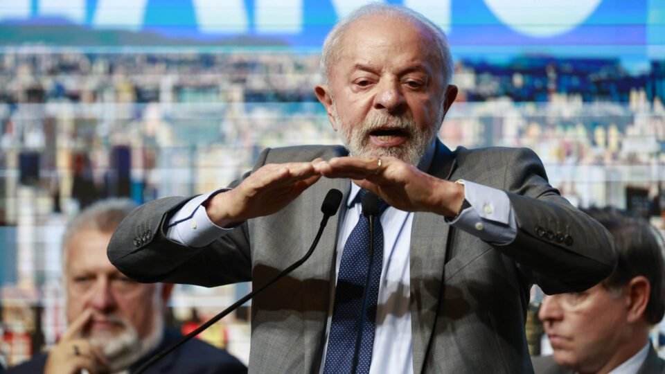 Lula pressiona Banco Central a cortar juros e promete “política monetária mais séria” 2 Lula pressiona Banco Central a cortar juros e promete “política monetária mais séria” - Imagem do artigo