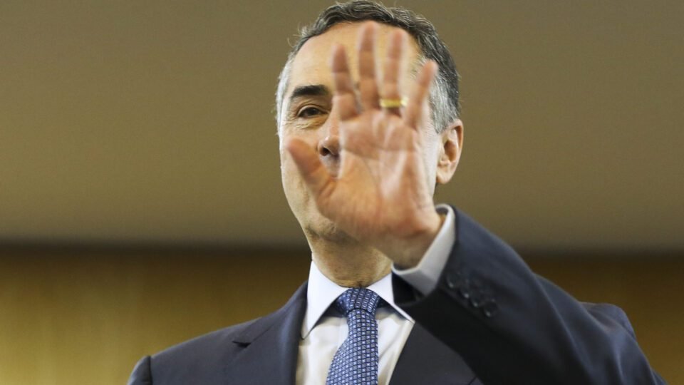 Barroso encerra passagem pelo STF com voto que apoia aborto até 12 semanas 2 Barroso encerra passagem pelo STF com voto que apoia aborto até 12 semanas - Imagem do artigo