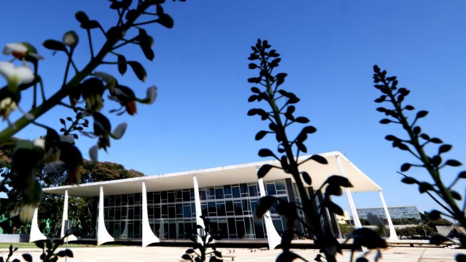 STF julga imposto sobre grandes fortunas e aumenta pressão sobre o Congresso 2 STF julga imposto sobre grandes fortunas e aumenta pressão sobre o Congresso - Imagem do artigo