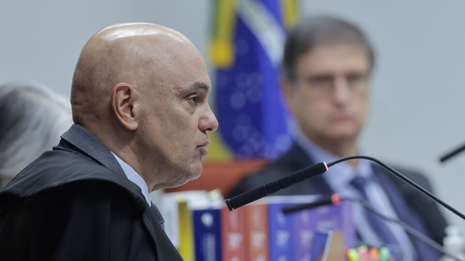 DPU expõe falhas de Moraes e reacende pressão por limites ao STF 2 DPU expõe falhas de Moraes e reacende pressão por limites ao STF - Imagem do artigo