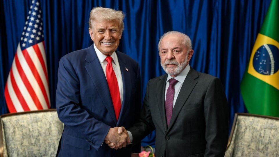Trump encontra Lula na Malásia e descarta polêmica sobre Bolsonaro 2 Trump encontra Lula na Malásia e descarta polêmica sobre Bolsonaro - Imagem do artigo