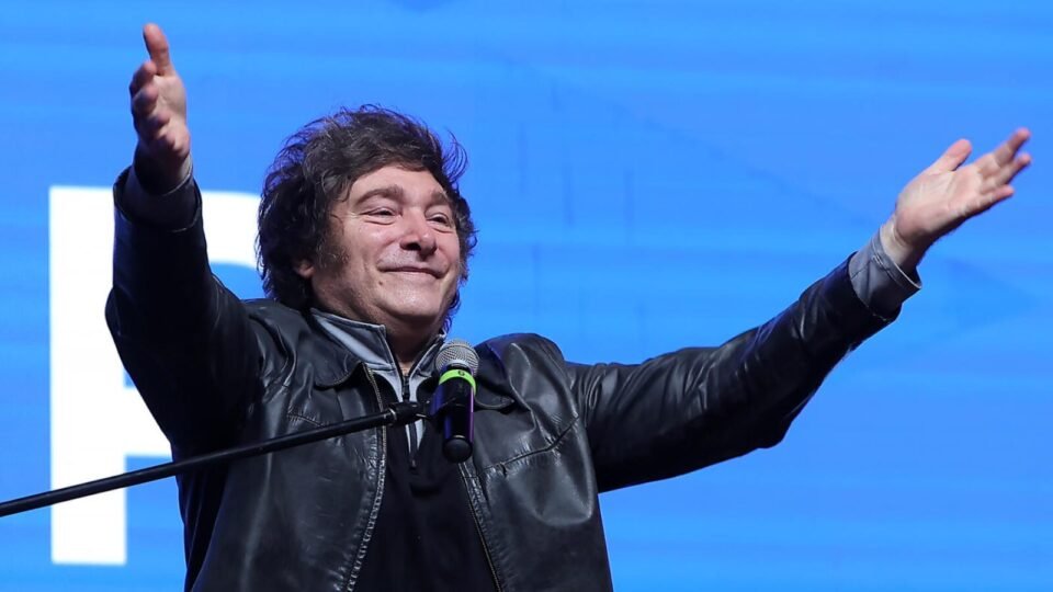 Javier Milei corta gastos e devolve superávit à Argentina em 10 meses 2 Javier Milei corta gastos e devolve superávit à Argentina em 10 meses - Imagem do artigo