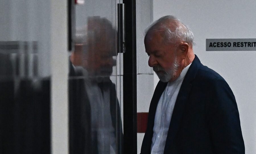 Denúncia de impeachment acusa Lula de rombo bilionário e censura digital 2 Denúncia de impeachment acusa Lula de rombo bilionário e censura digital - Imagem do artigo