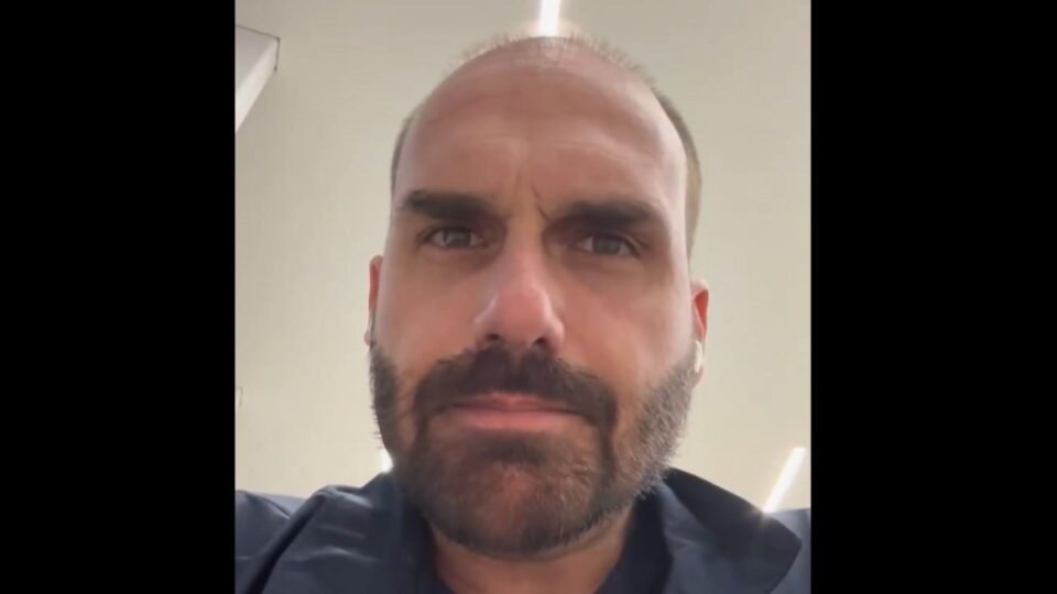 Eduardo Bolsonaro impulsiona pauta de soberania de Lula após sanções dos EUA 2 Eduardo Bolsonaro impulsiona pauta de soberania de Lula após sanções dos EUA - Imagem do artigo