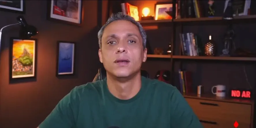 Gustavo Gayer apresenta