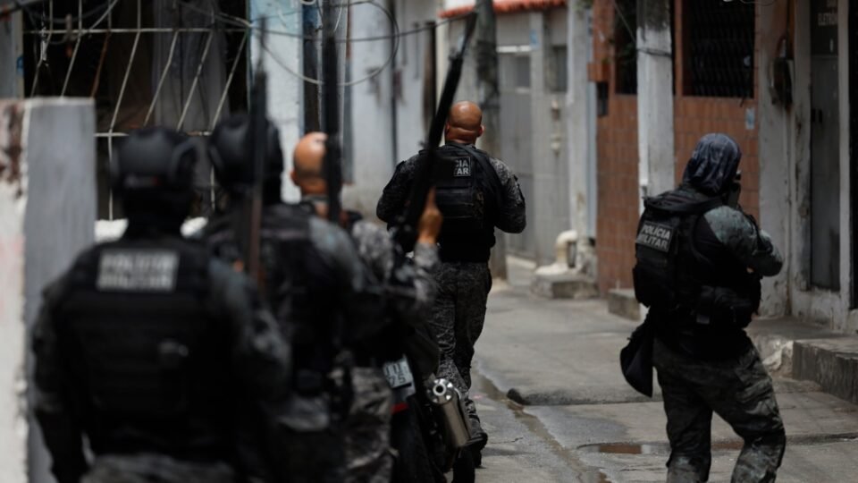 Megaoperação reage e freia avanço do Comando Vermelho no Rio 2 Megaoperação reage e freia avanço do Comando Vermelho no Rio - Imagem do artigo