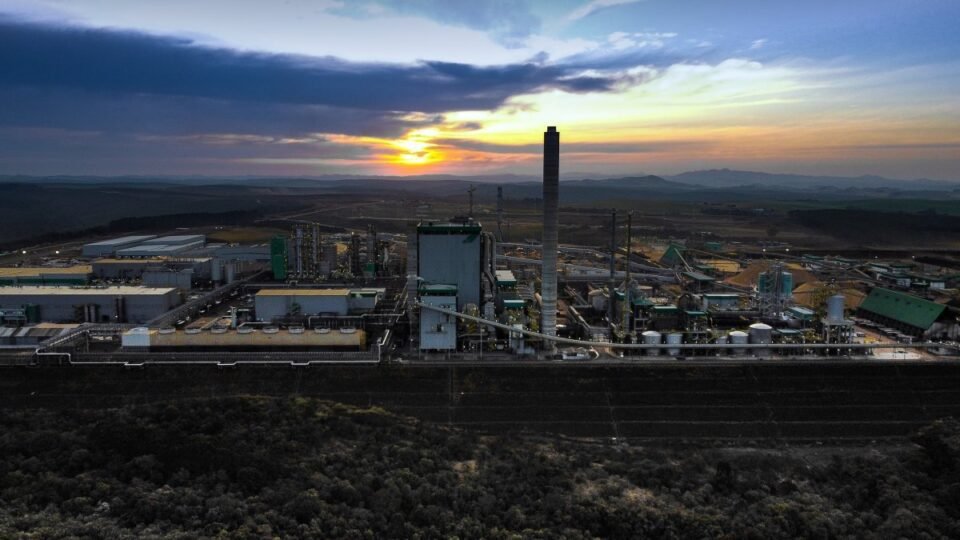 Klabin eleva receita para R$ 5,4 bilhões e amplia vendas de papel no 3º trimestre 2 Klabin eleva receita para R$ 5,4 bilhões e amplia vendas de papel no 3º trimestre - Imagem do artigo